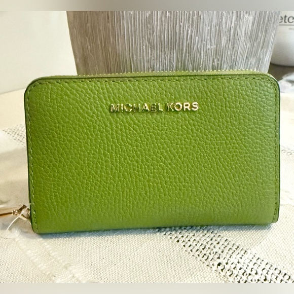 Michael Kors Meadow Green Compact Wallet - Picture 3 of 5